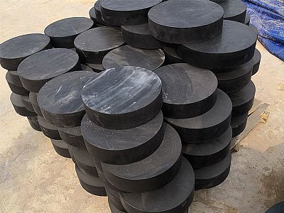 颍上县板式橡胶支座由若干层橡胶片与薄钢板经加压硫化